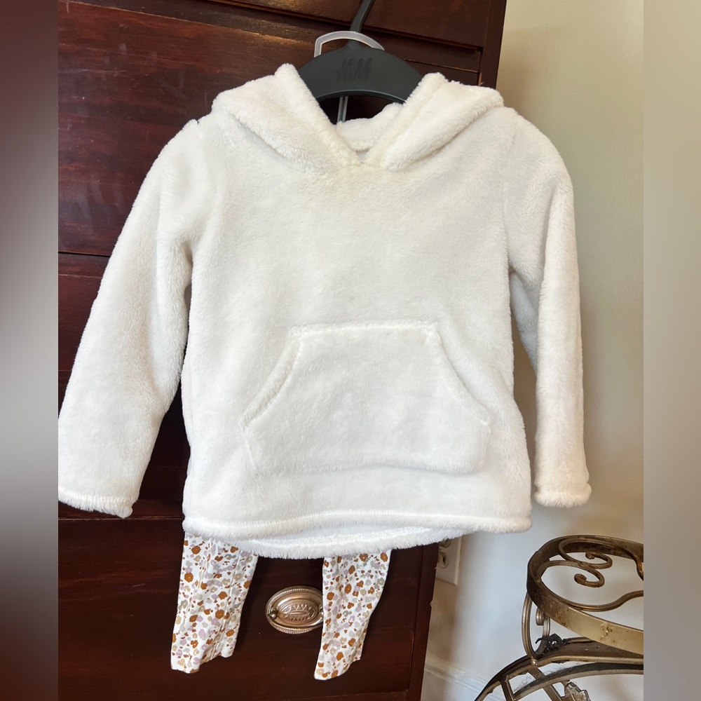 Carter’s 2T Fleece and Legging Set